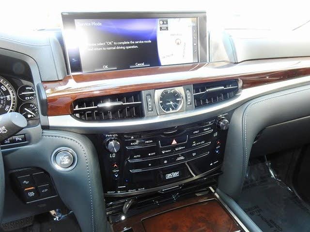 Neatly Used Lexus LX 570 2019